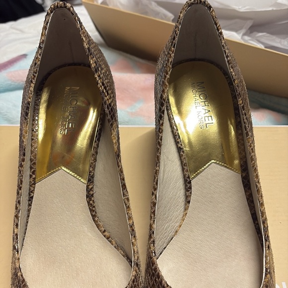 Michael Kors Brown Snakeskin Women's Heels - Picture 7 of 7